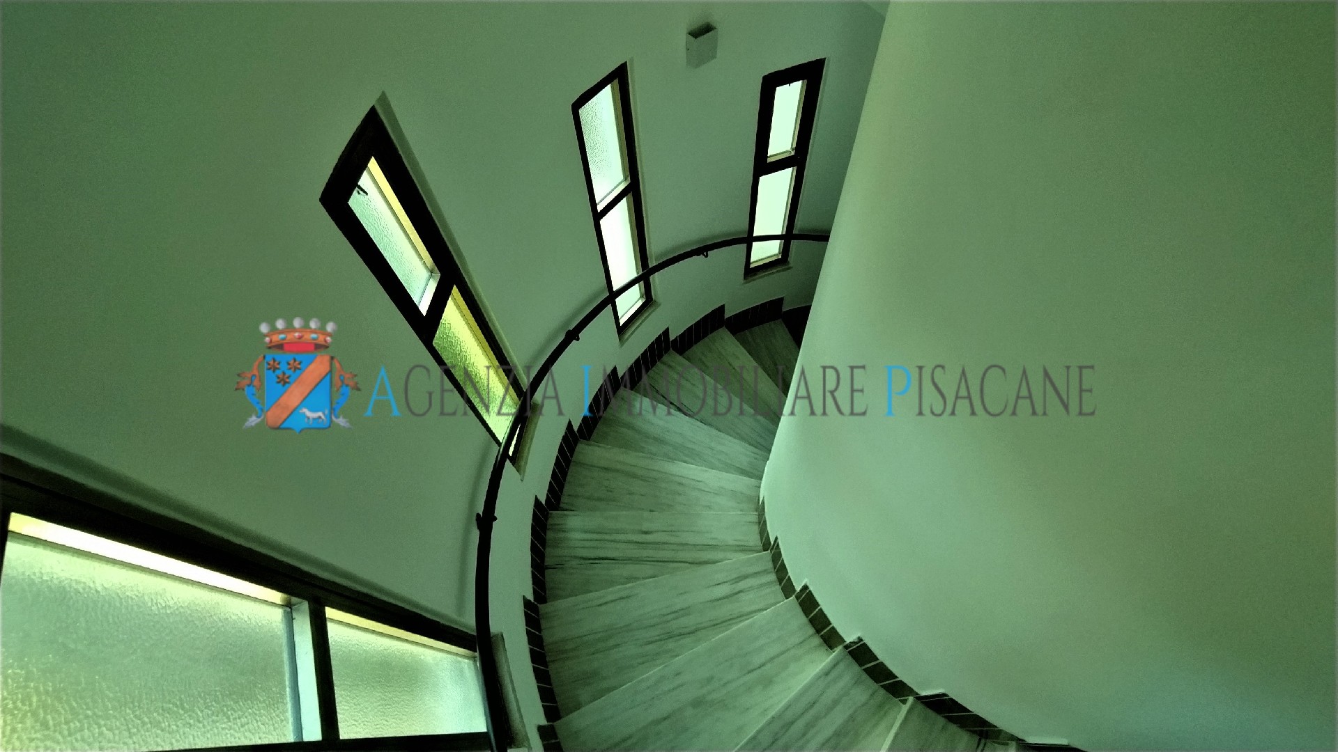 Scala - Agenzia Immobiliare & Architettura Pisacane